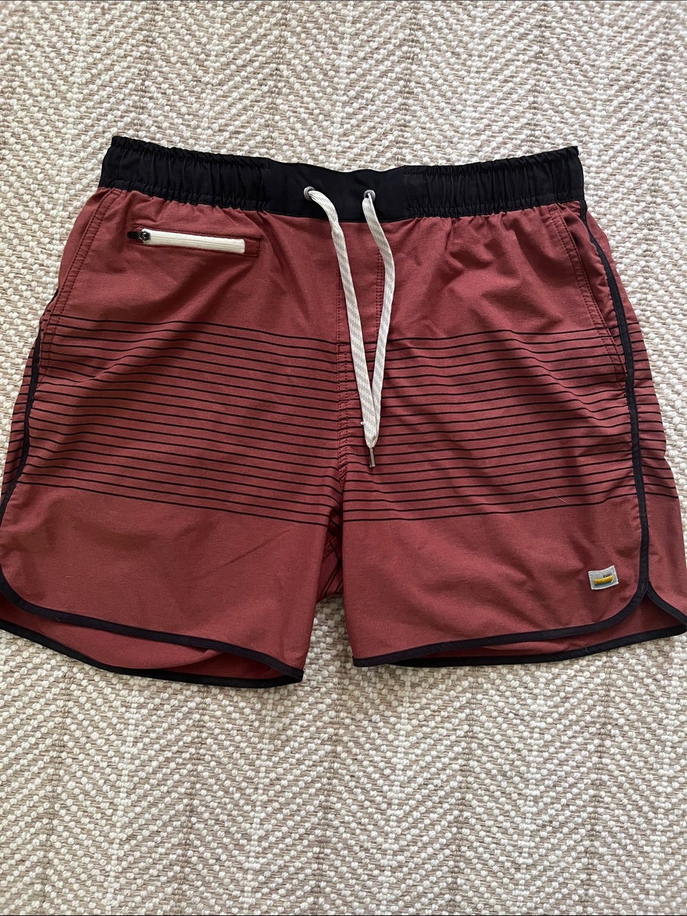 Vuori board shorts 5”